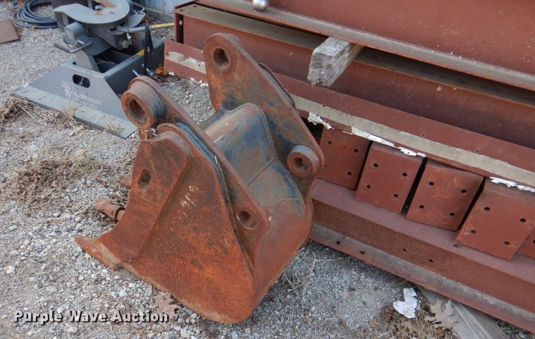 image for item KP9177 2002 Caterpillar 420D  backhoe