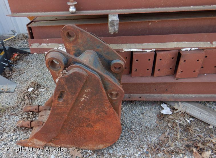 image for item KP9177 2002 Caterpillar 420D  backhoe