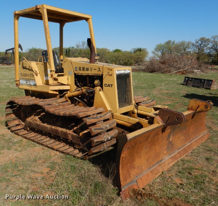 image for item KP9180 1989 Caterpillar D3C  dozer