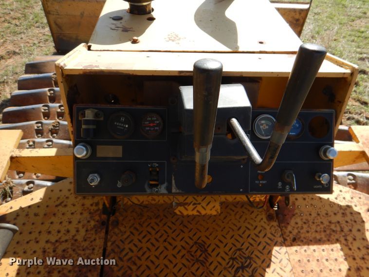 image for item KP9180 1989 Caterpillar D3C  dozer