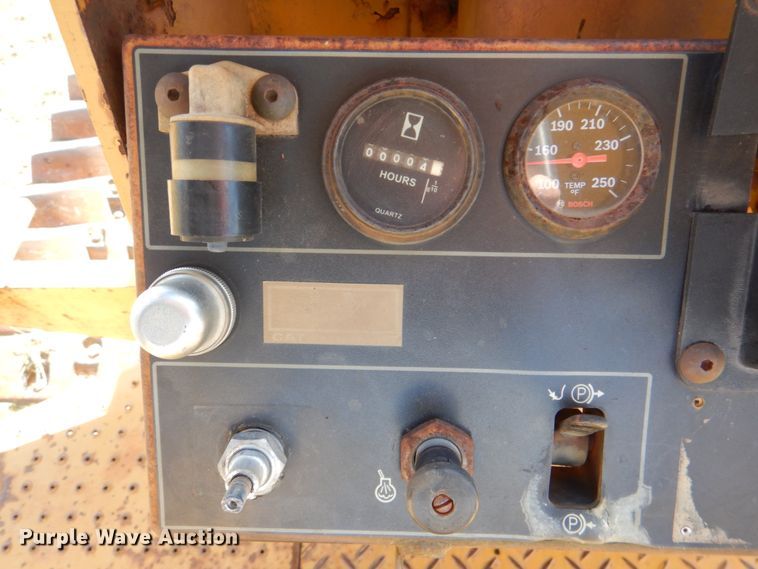 image for item KP9180 1989 Caterpillar D3C  dozer