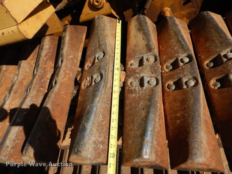 image for item KP9180 1989 Caterpillar D3C  dozer