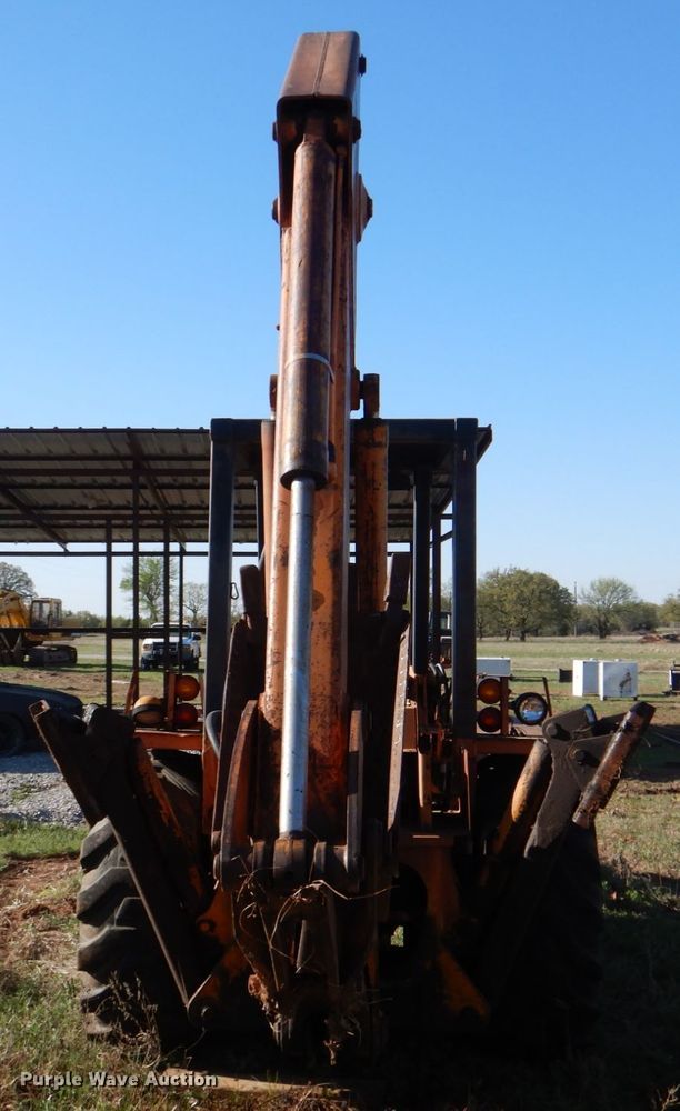 image for item KP9181 1975 Case 580B  backhoe