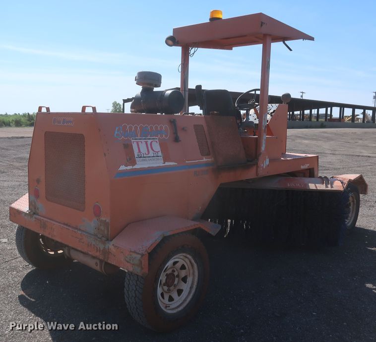 image for item KR9762 2007 Broce RJ350  broom