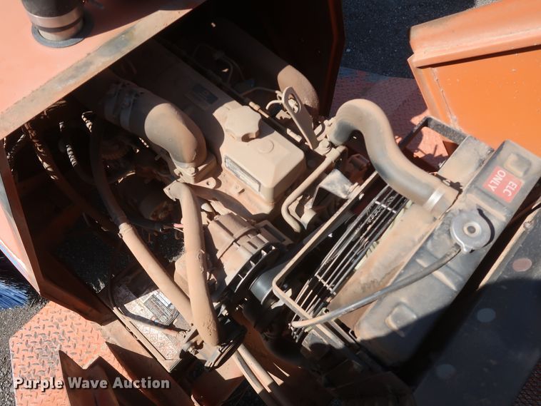 image for item KR9762 2007 Broce RJ350  broom