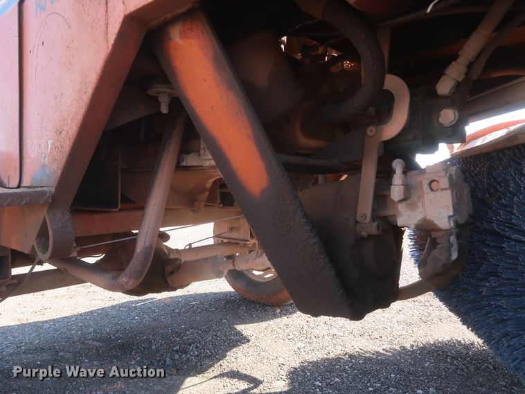 image for item KR9762 2007 Broce RJ350  broom