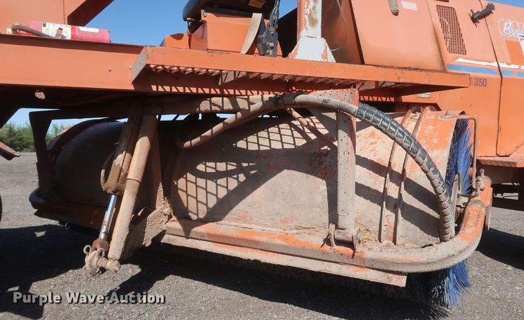 image for item KR9762 2007 Broce RJ350  broom