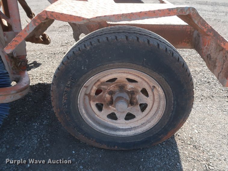 image for item KR9762 2007 Broce RJ350  broom