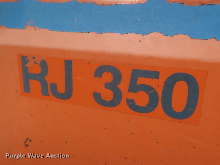 image for item KR9762 2007 Broce RJ350  broom