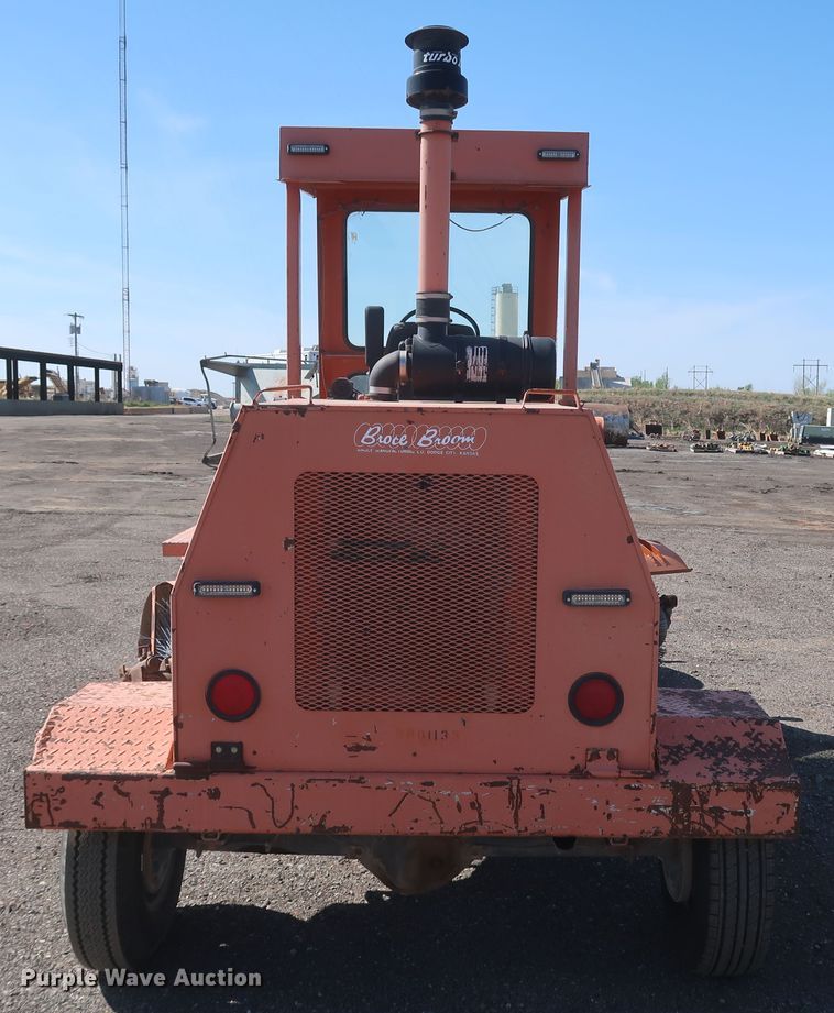 image for item KR9763 2001 Broce RJ350  broom