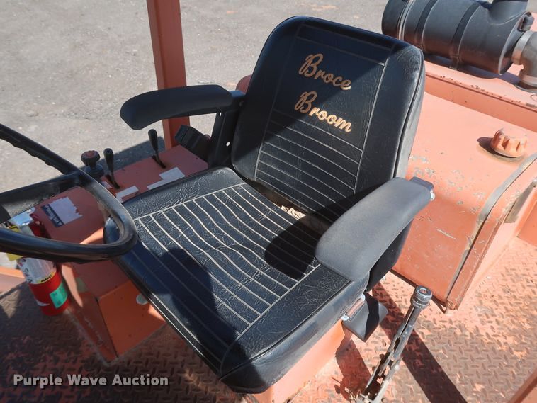 image for item KR9763 2001 Broce RJ350  broom