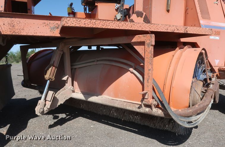 image for item KR9763 2001 Broce RJ350  broom