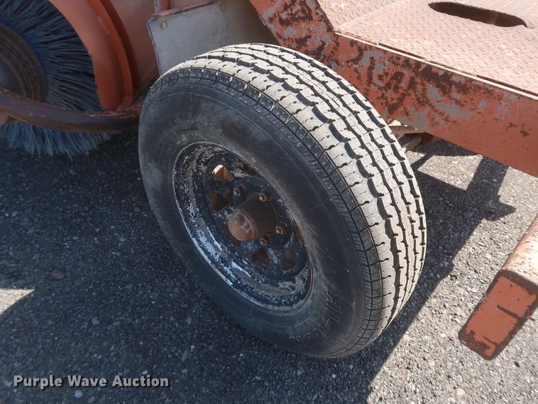 image for item KR9763 2001 Broce RJ350  broom