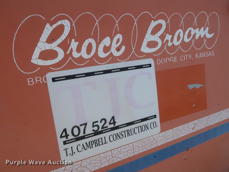 image for item KR9763 2001 Broce RJ350  broom