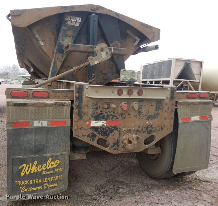 image for item KT9076 2007 Side Dump Industries  side dump trailer