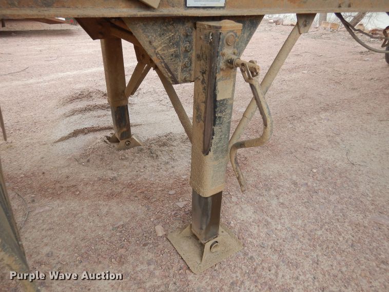 image for item KT9076 2007 Side Dump Industries  side dump trailer