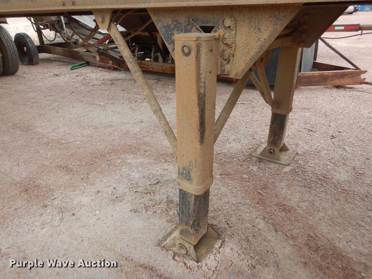 image for item KT9076 2007 Side Dump Industries  side dump trailer