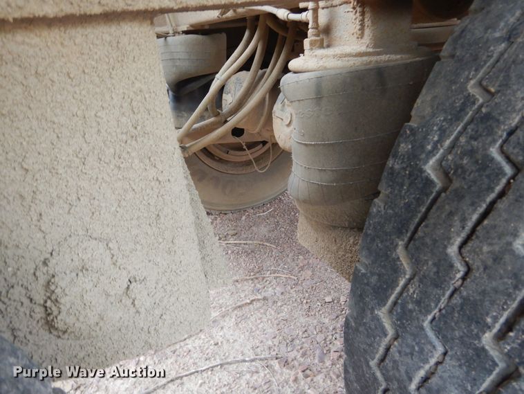 image for item KT9076 2007 Side Dump Industries  side dump trailer