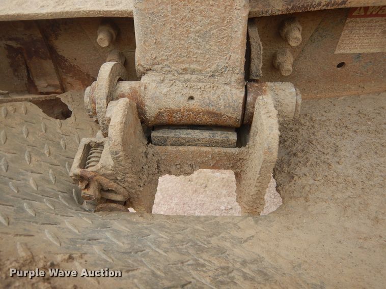 image for item KT9076 2007 Side Dump Industries  side dump trailer