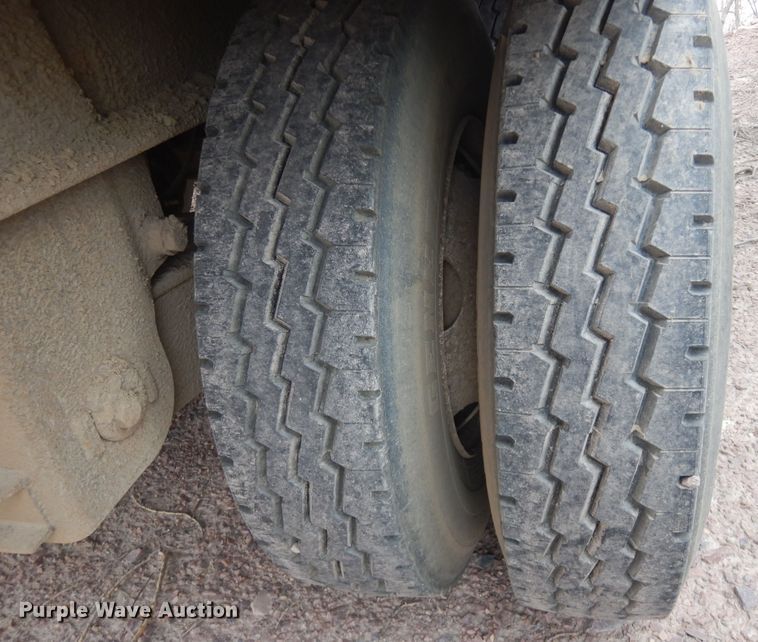 image for item KT9076 2007 Side Dump Industries  side dump trailer