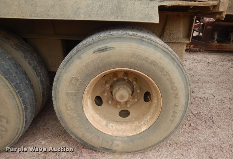 image for item KT9076 2007 Side Dump Industries  side dump trailer