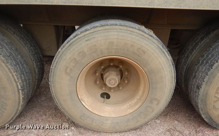 image for item KT9076 2007 Side Dump Industries  side dump trailer