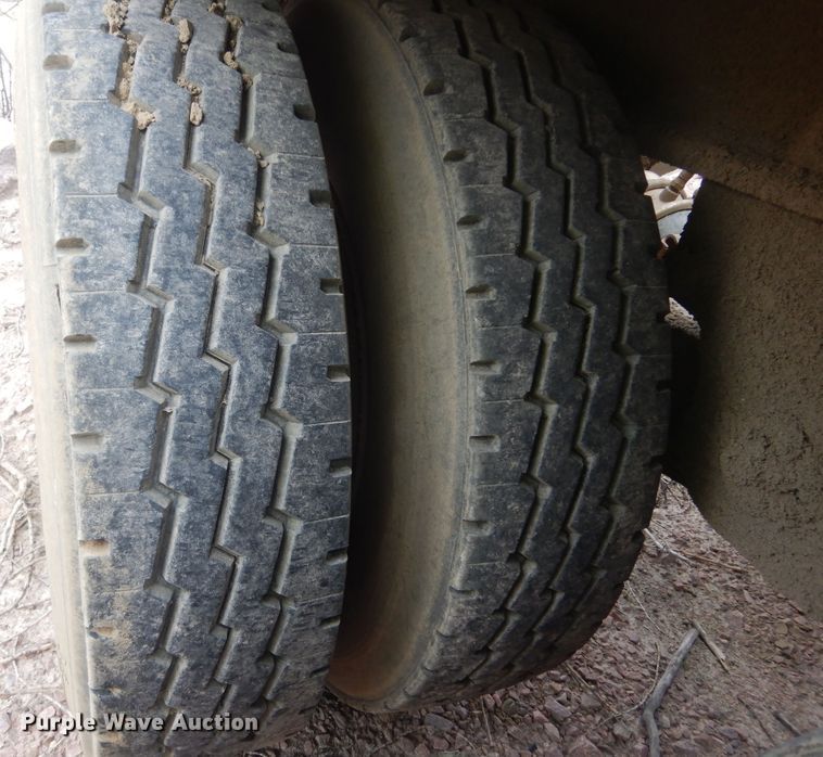 image for item KT9076 2007 Side Dump Industries  side dump trailer