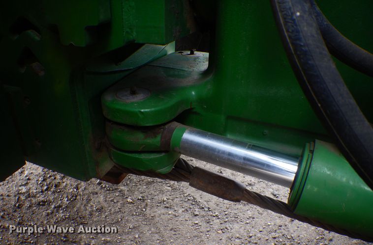 image for item KT9086 2012 John Deere 9560R  Scraper Special 4WD tractor