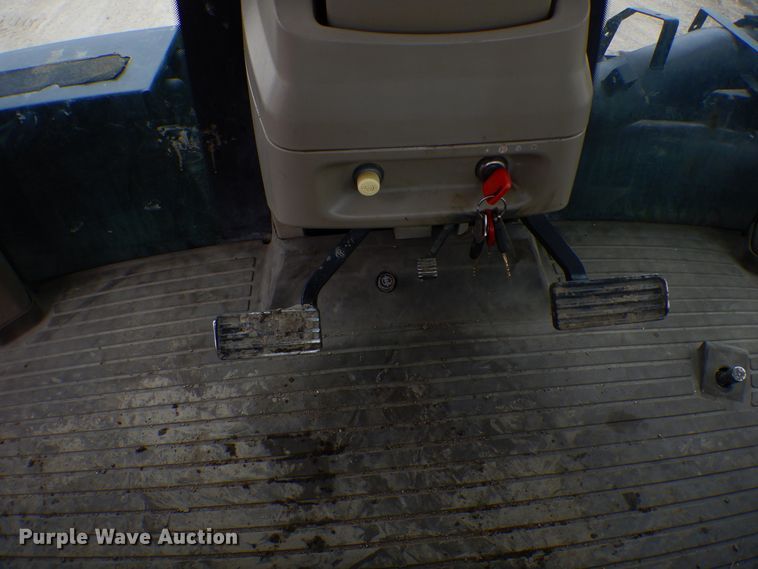 image for item KT9086 2012 John Deere 9560R  Scraper Special 4WD tractor