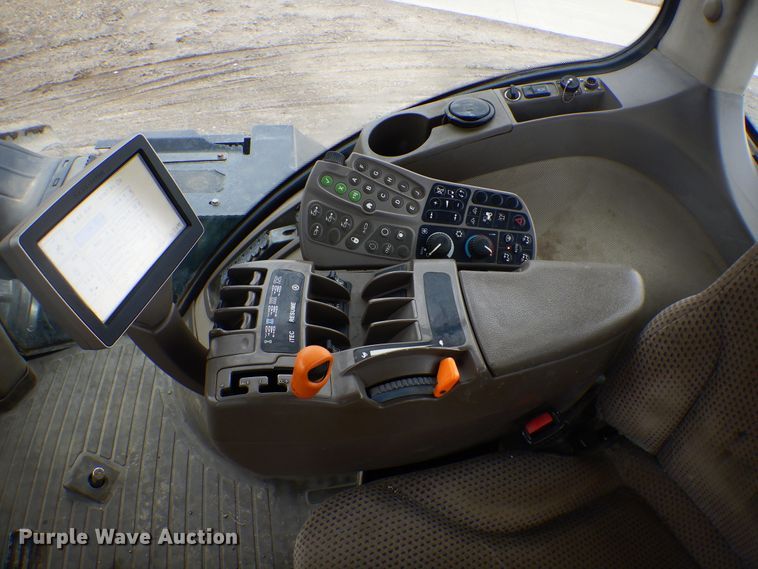 image for item KT9086 2012 John Deere 9560R  Scraper Special 4WD tractor