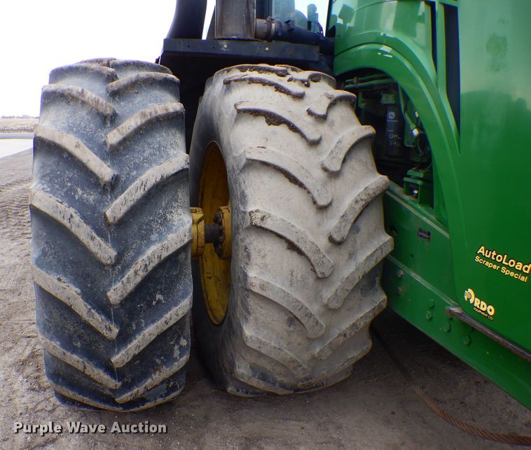 image for item KT9086 2012 John Deere 9560R  Scraper Special 4WD tractor