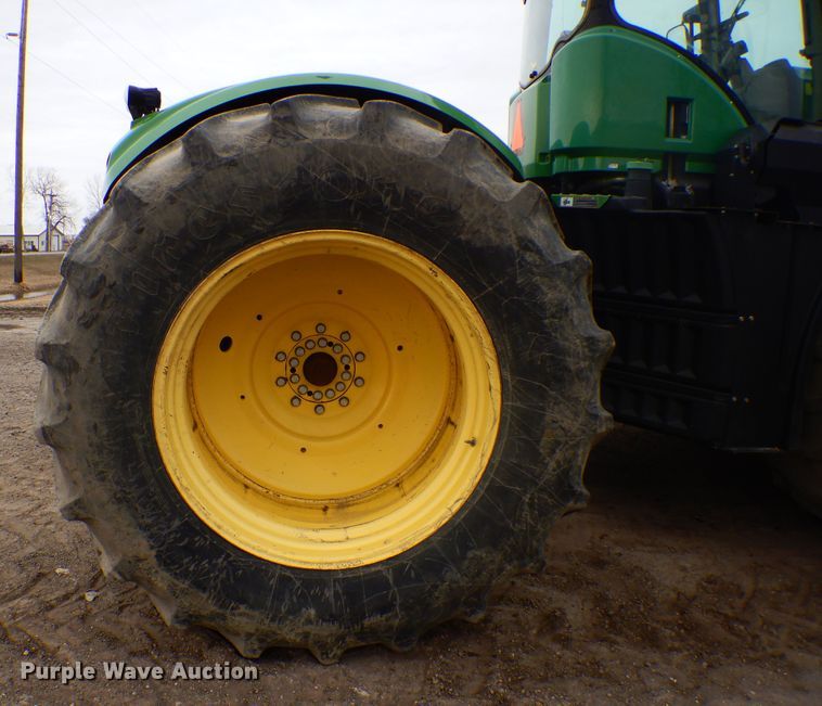 image for item KT9086 2012 John Deere 9560R  Scraper Special 4WD tractor