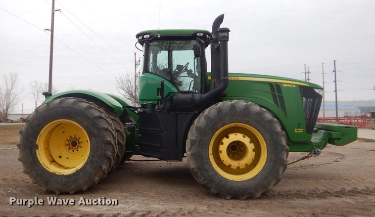image for item KT9087 2013 John Deere 9560R  Scraper Special 4WD tractor