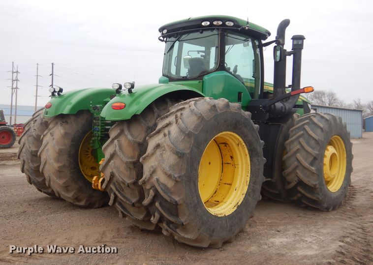 image for item KT9087 2013 John Deere 9560R  Scraper Special 4WD tractor