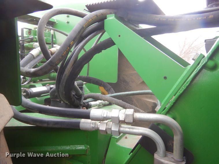 image for item KT9087 2013 John Deere 9560R  Scraper Special 4WD tractor