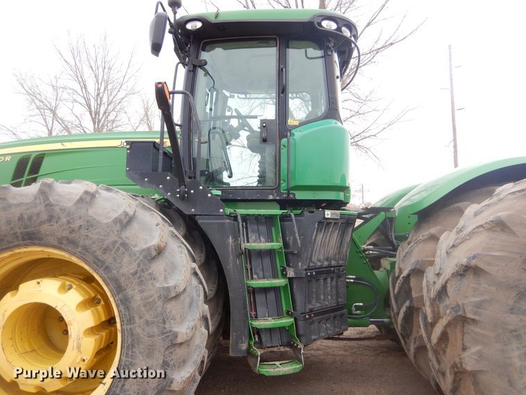 image for item KT9087 2013 John Deere 9560R  Scraper Special 4WD tractor