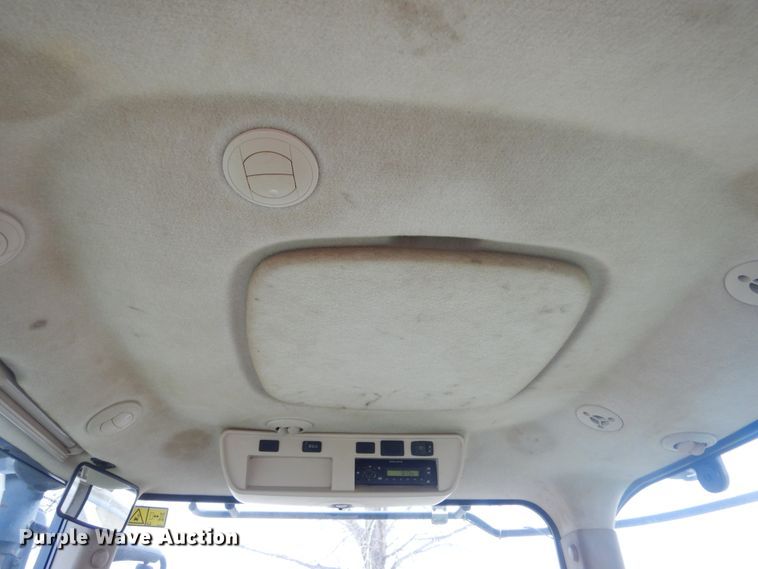 image for item KT9087 2013 John Deere 9560R  Scraper Special 4WD tractor