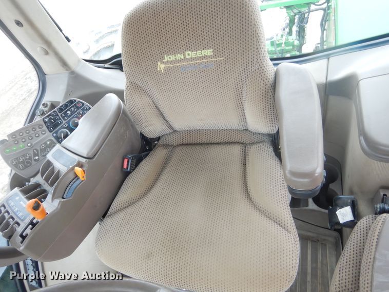 image for item KT9087 2013 John Deere 9560R  Scraper Special 4WD tractor