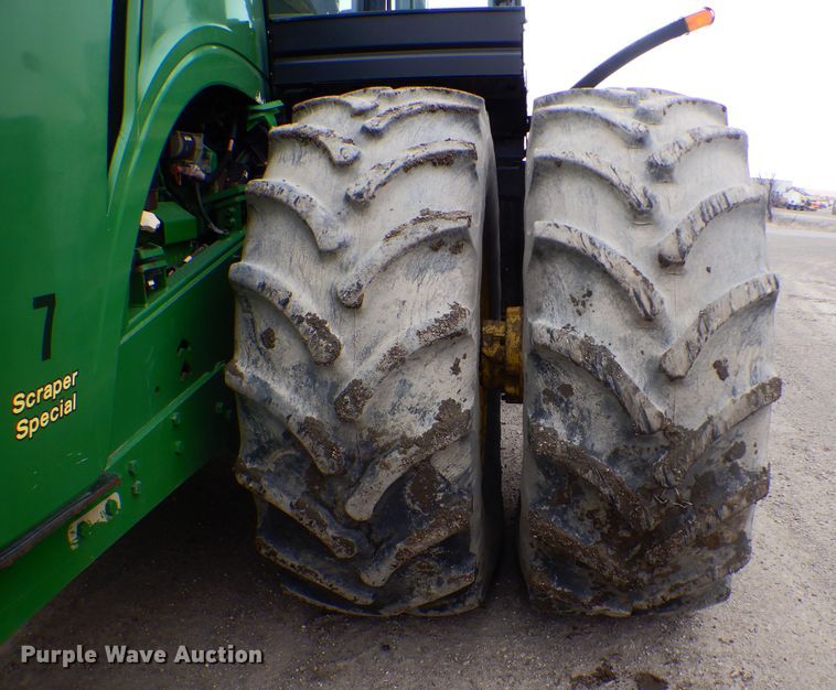 image for item KT9087 2013 John Deere 9560R  Scraper Special 4WD tractor