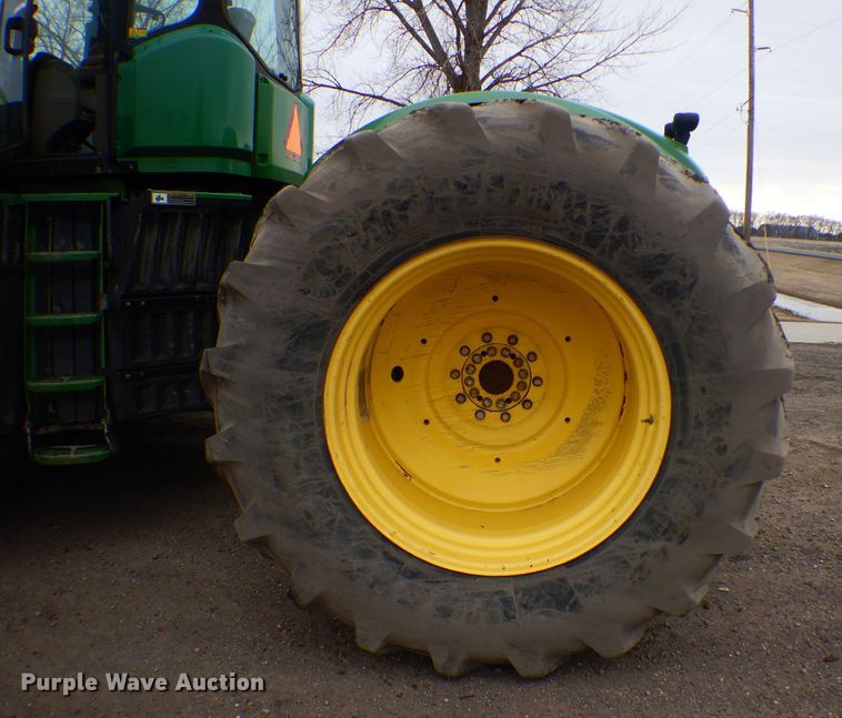 image for item KT9087 2013 John Deere 9560R  Scraper Special 4WD tractor