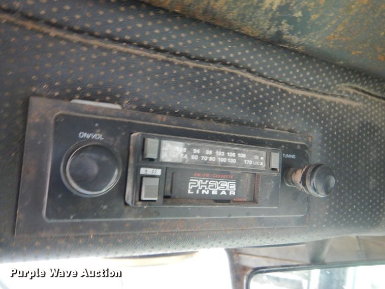 image for item KT9088 1978 Steiger Panther III ST325  4WD tractor