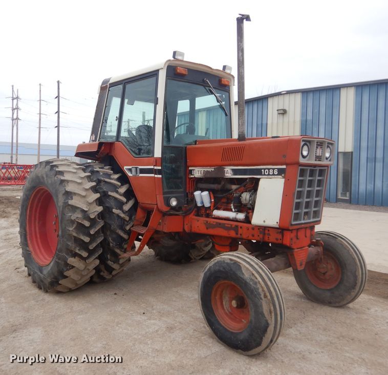 image for item KT9089 International 1086  tractor