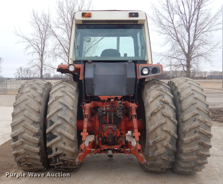 image for item KT9089 International 1086  tractor