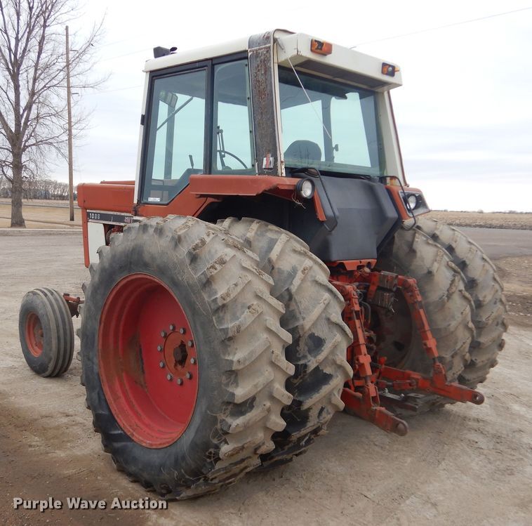 image for item KT9089 International 1086  tractor