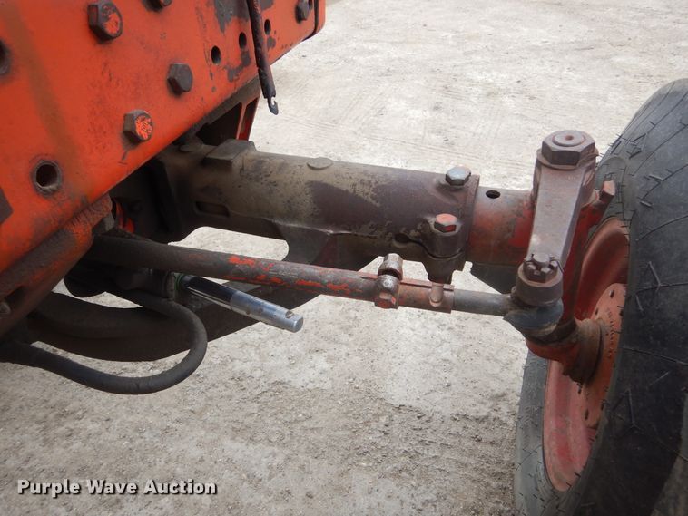 image for item KT9089 International 1086  tractor