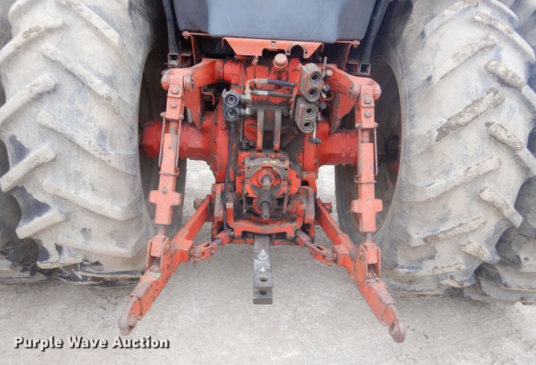 image for item KT9089 International 1086  tractor