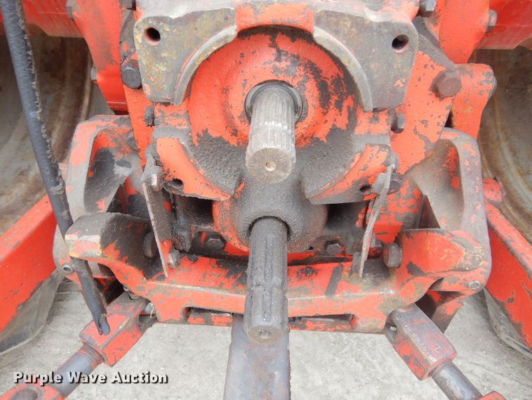 image for item KT9089 International 1086  tractor