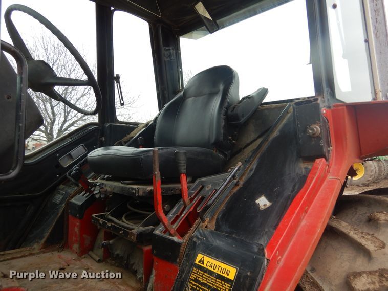 image for item KT9089 International 1086  tractor