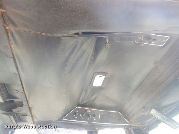 image for item KT9089 International 1086  tractor