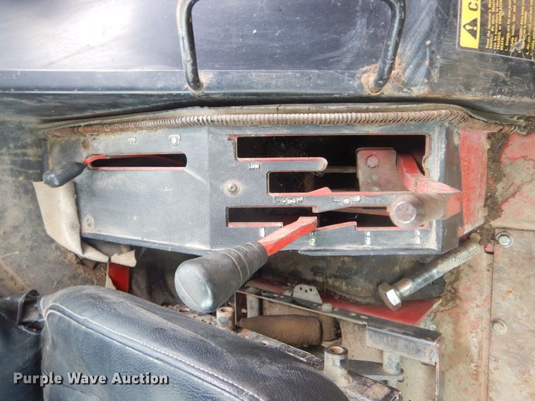 image for item KT9089 International 1086  tractor